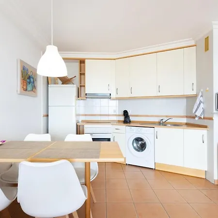 Eden Paradise アパート *